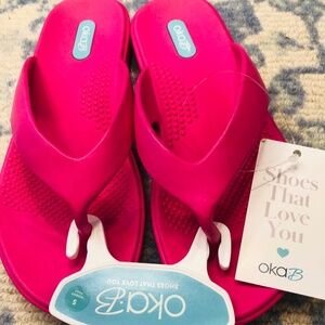 Oka-B Elle Sangria Flip Flop. NWT. Size S (5.5-6.5)